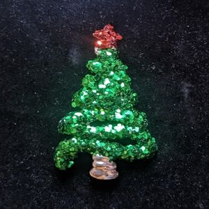 Beautiful 🎄 Christmas Tree 🎄 Pin